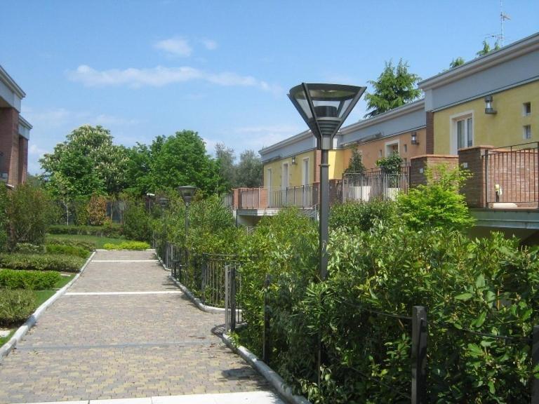 Ferienwohnung Lato Soleggiato @Gardazzurro Padenghe sul Garda Exterior foto