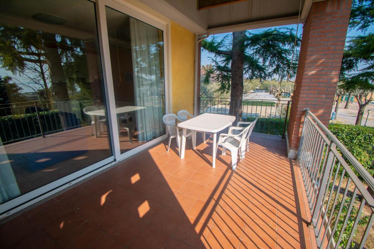 Ferienwohnung Lato Soleggiato @Gardazzurro Padenghe sul Garda Exterior foto