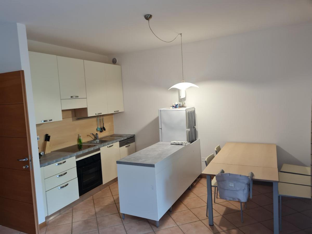 Ferienwohnung Lato Soleggiato @Gardazzurro Padenghe sul Garda Exterior foto